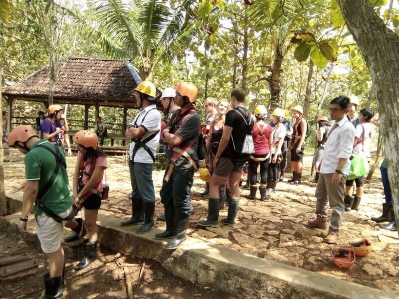 Yogyakarta: Jomblang Cave and Timang Beach Tour Day Tour - Key Points