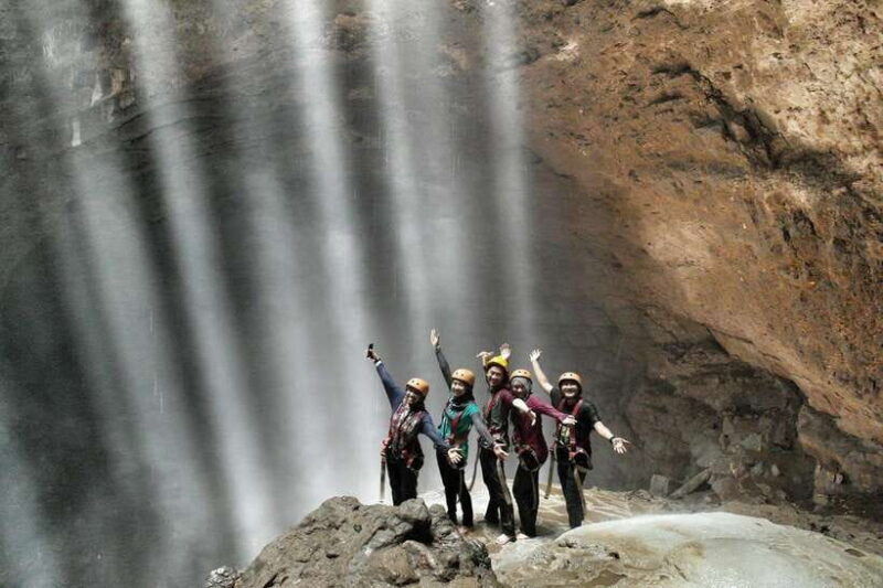 Yogyakarta : merapi sunrise, jomblang and pindul caves trip - Key Points