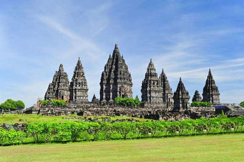 YOGYAKARTA ; MERAPI VULCANO JEEP TOUR AND PRAMBANAN TEMPEL - YOGYAKARTA; MERAPI VULCANO JEEP TOUR AND PRAMBANAN TEMPEL