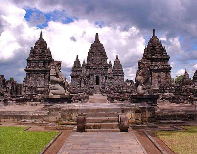 YOGYAKARTA ; MERAPI VULCANO JEEP TOUR AND PRAMBANAN TEMPEL - Authentic Insights from Other Travelers