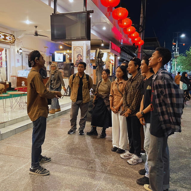 Yogyakarta: Night Walking & Street Food Tour - Exploring the Night Charm of Yogyakarta: A Review of the Night Walking & Street Food Tour