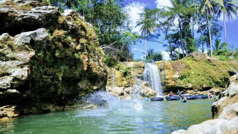 Yogyakarta: Pindul Cave Tubing and Oyo River Tubing - Who Should Consider This Tour?
