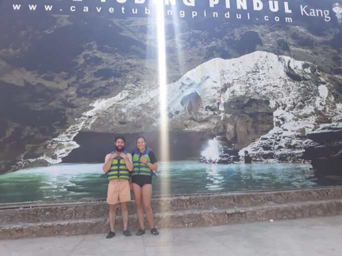 Yogyakarta: Pindul Cave Tubing and Timang Beach Tour - Guided Cave Tubing Adventure