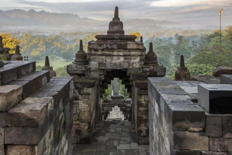 Yogyakarta: Prambanan and Borobudur Temples Guided Tour - An Introduction to the Tour