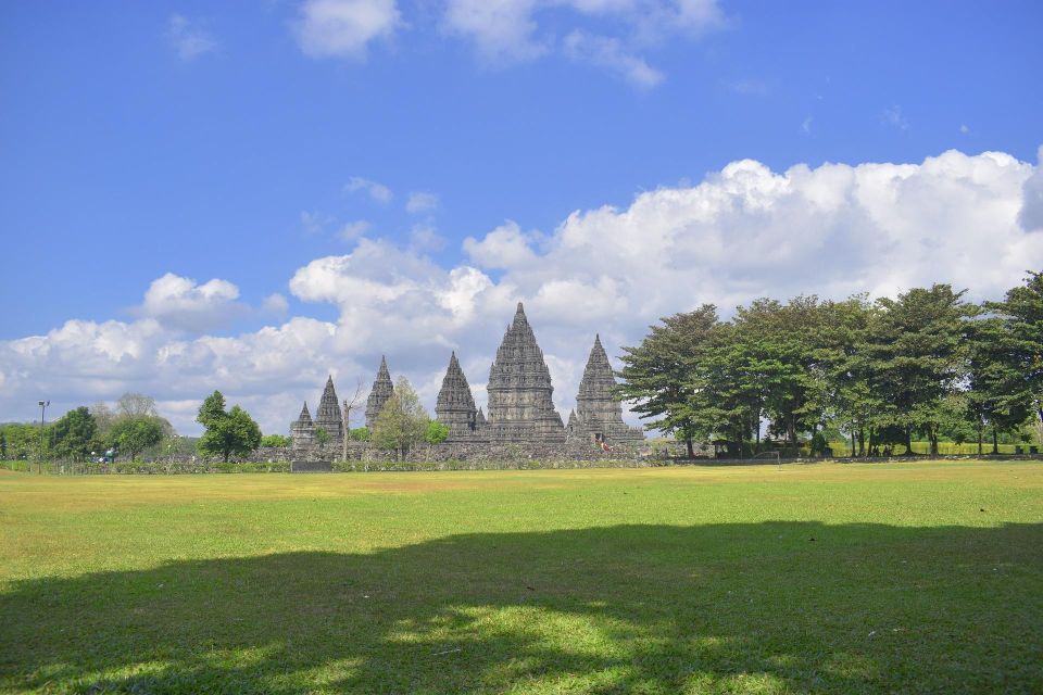 Yogyakarta: Private Tour With Pick Up - Borobudur Temple