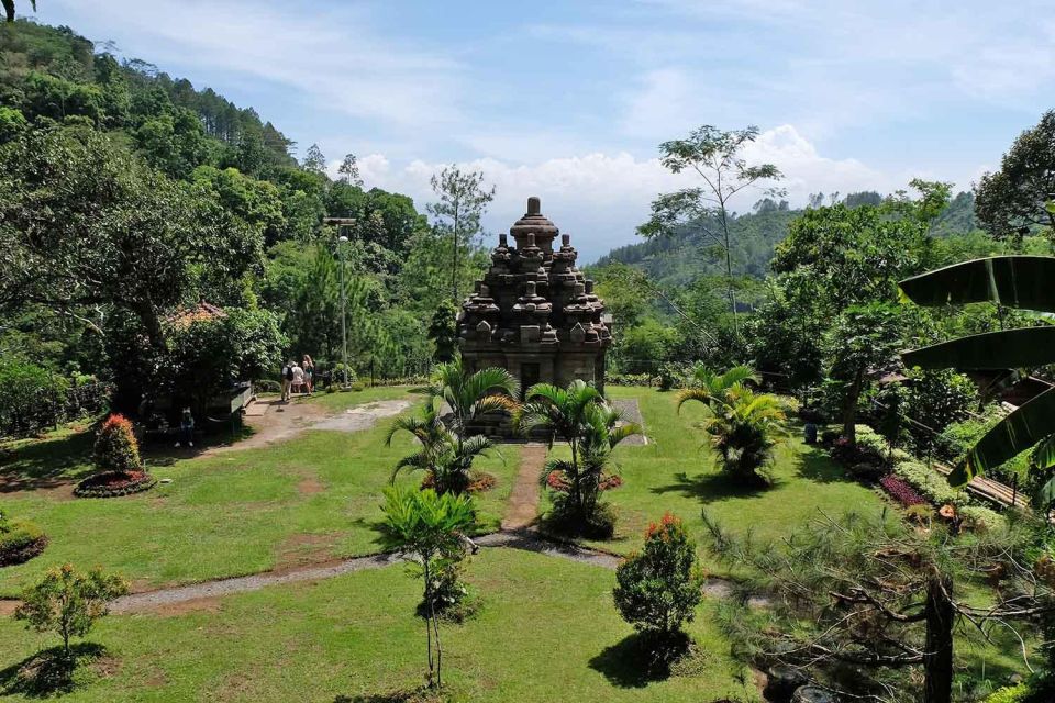 Yogyakarta: Selogriyo Temple, Rice Field Trek, and Nepalese Java - Itinerary Overview