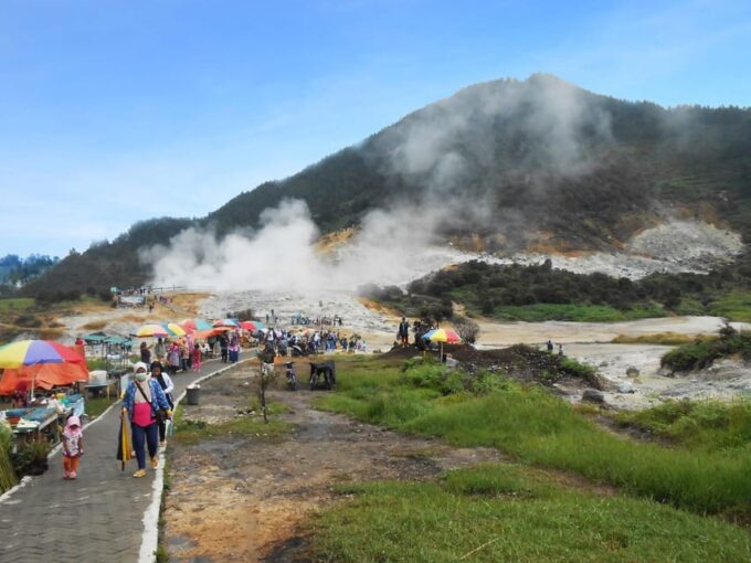 YOGYAKARTA: SETUMBU HILL SUNRISE/BOROBUDUR/DIENG PLATEAU - Inclusions and Restrictions