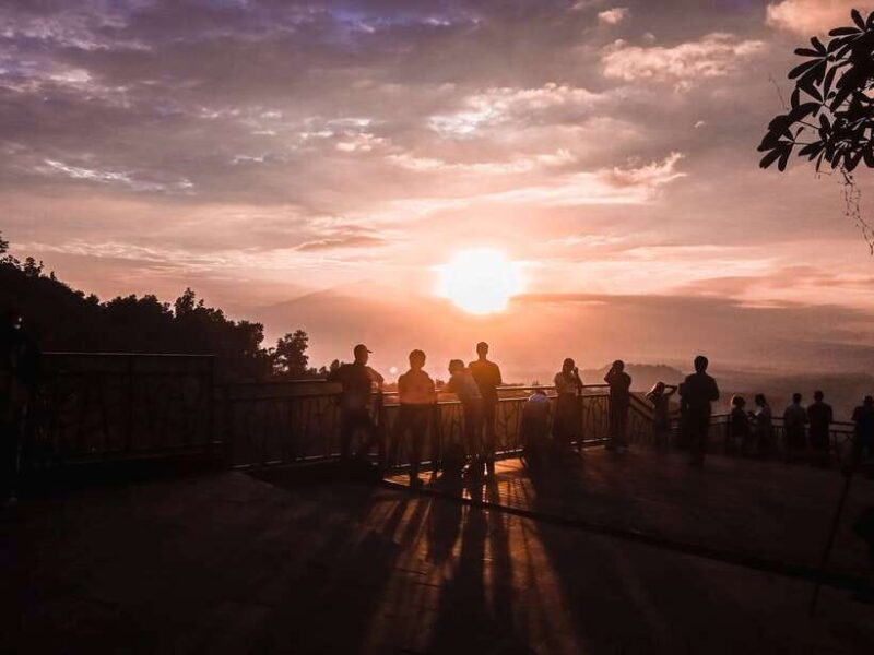 Yogyakarta: Setumbu Sunrise Borobudur Climb-up and Prambanan - Key Points: