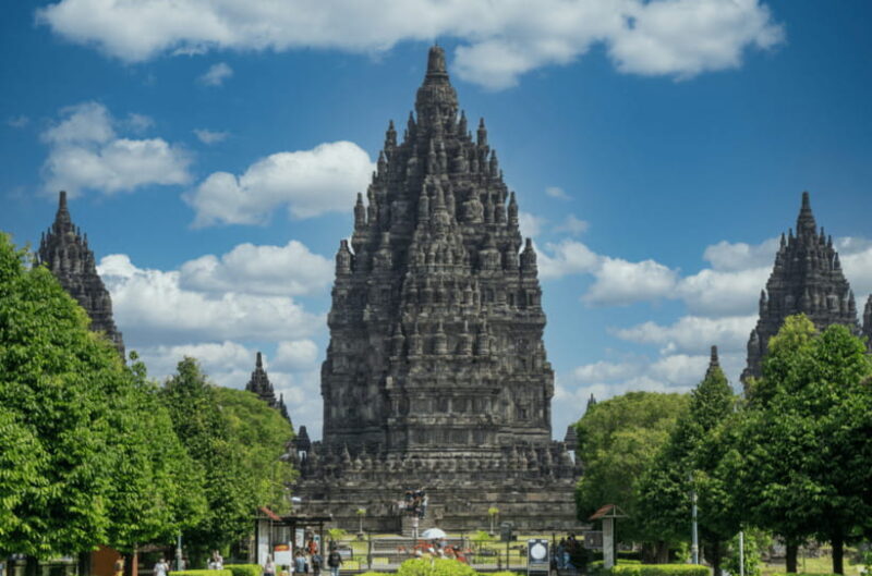 Yogyakarta: Setumbu Sunrise, Borobudur & Prambanan Day Tour - The Practicalities