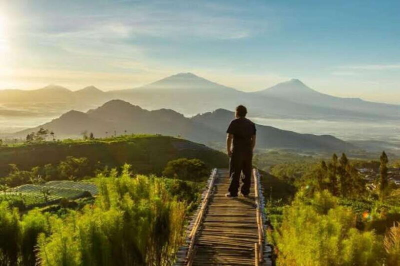 YOGYAKARTA: SILANCUR HIGHLAND/NEPAL VAN JAVA/BOROBUDUR - An Overview of the Tour Experience