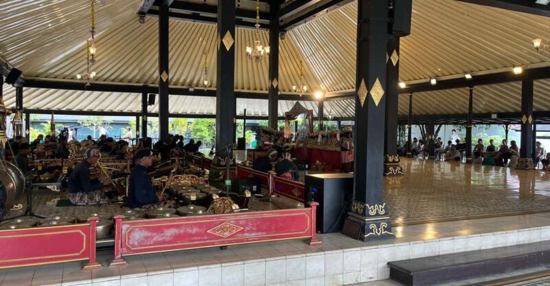Yogyakarta: Sultan Palace, Water Castle and Prambanan Tour - Pickup and Drop-off Locations
