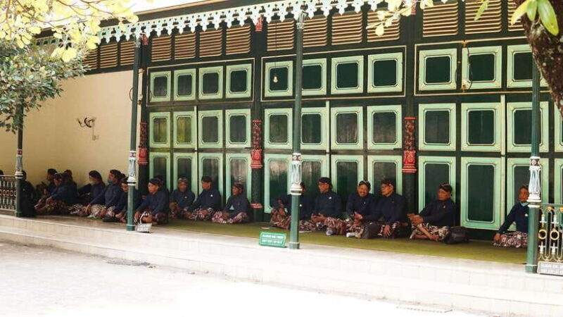 Yogyakarta: Sultan Palace, Water Castle & Mount Merapi Tour - FAQ