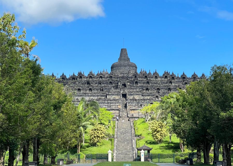 Yogyakarta: Sunrise at Borobudur Half-Day Trip With Pickup - Itinerary Details