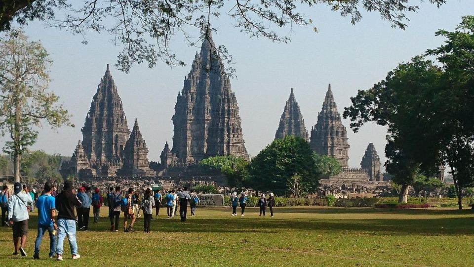 Yogyakarta: Sunrise at Mount Merapi, Borobudur, & Prambanan - Frequently Asked Questions