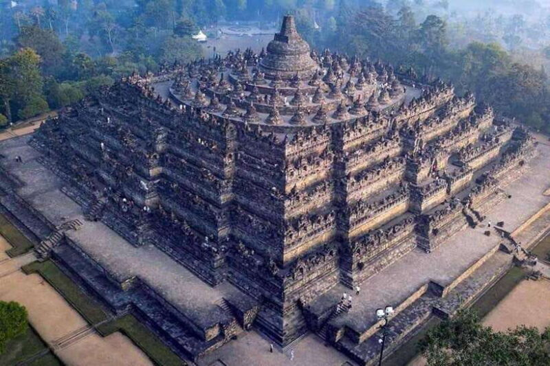 YOGYAKARTA; SUNRISE AT VIEW POINT AND BOROBUDUR CLIMB UP - Key Points