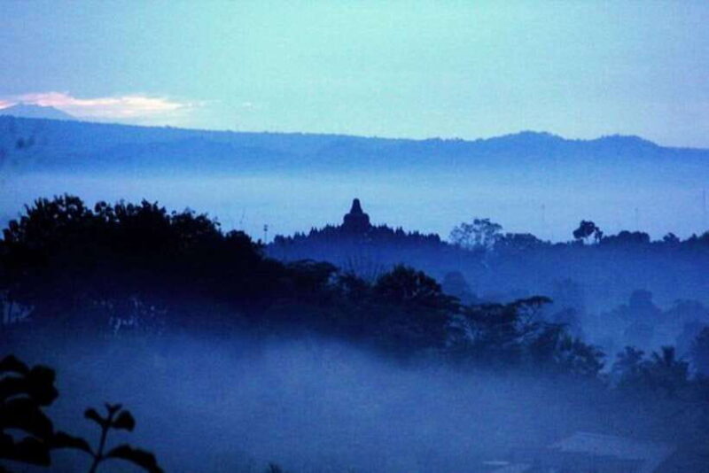 Yogyakarta; Sunrise at view point and Borobudur Cycling tour - Key Points