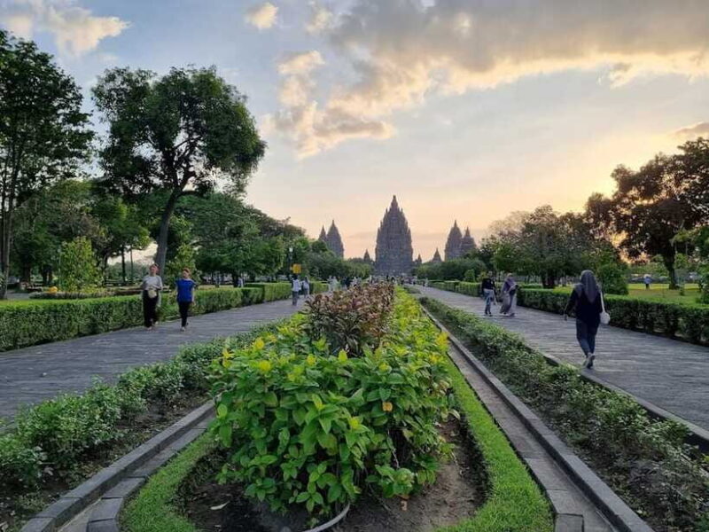 Yogyakarta: Transfer & Tour Borobudur and Prambanan Temples - What You Can Expect on This Tour
