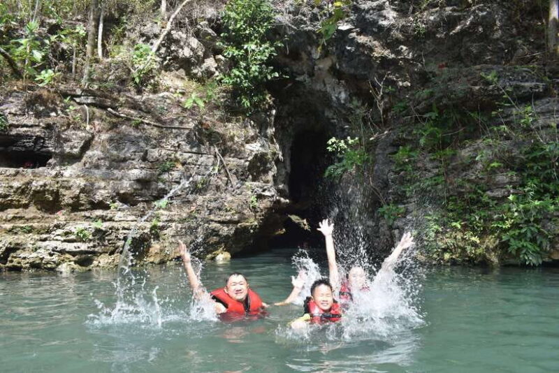 Yogyakarta : trip to Pindul cave + Timang beach + Guide - An In-Depth Look at the Tour Experience