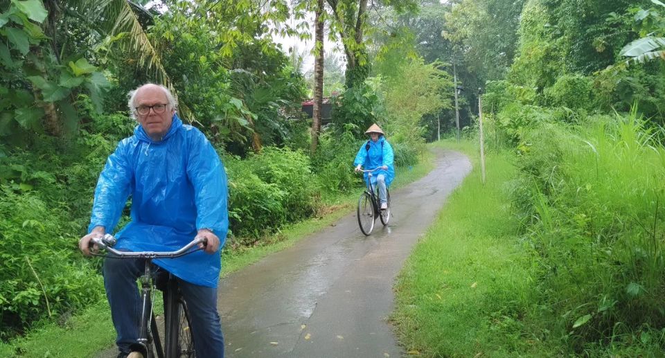 Yogyakarta: Village Cycling Tour Feel Real Local Atmosphere - Recommended Essentials