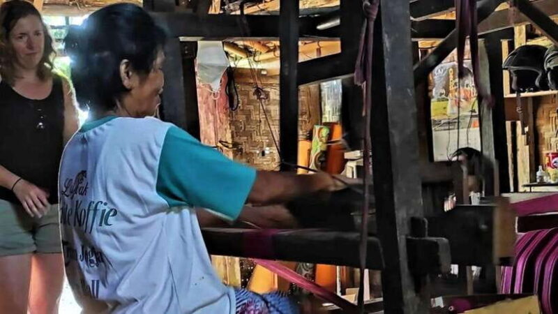 Yogyakarta: Village Cycling Tour with Classic Bicycle - Refreshments & Cultural Refreshments