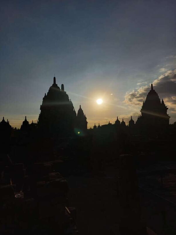 YOGYAKARTA VISIT PRAMBANAN TEMPLE SUNSET - Who Its Best For