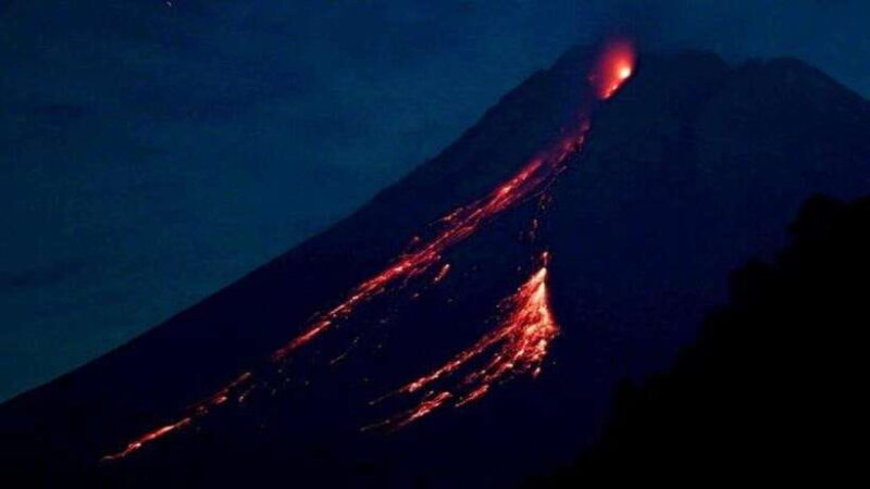 Yogyakarta Volcano: Mount Merapi on Hilltop (Lava View) - Key Points