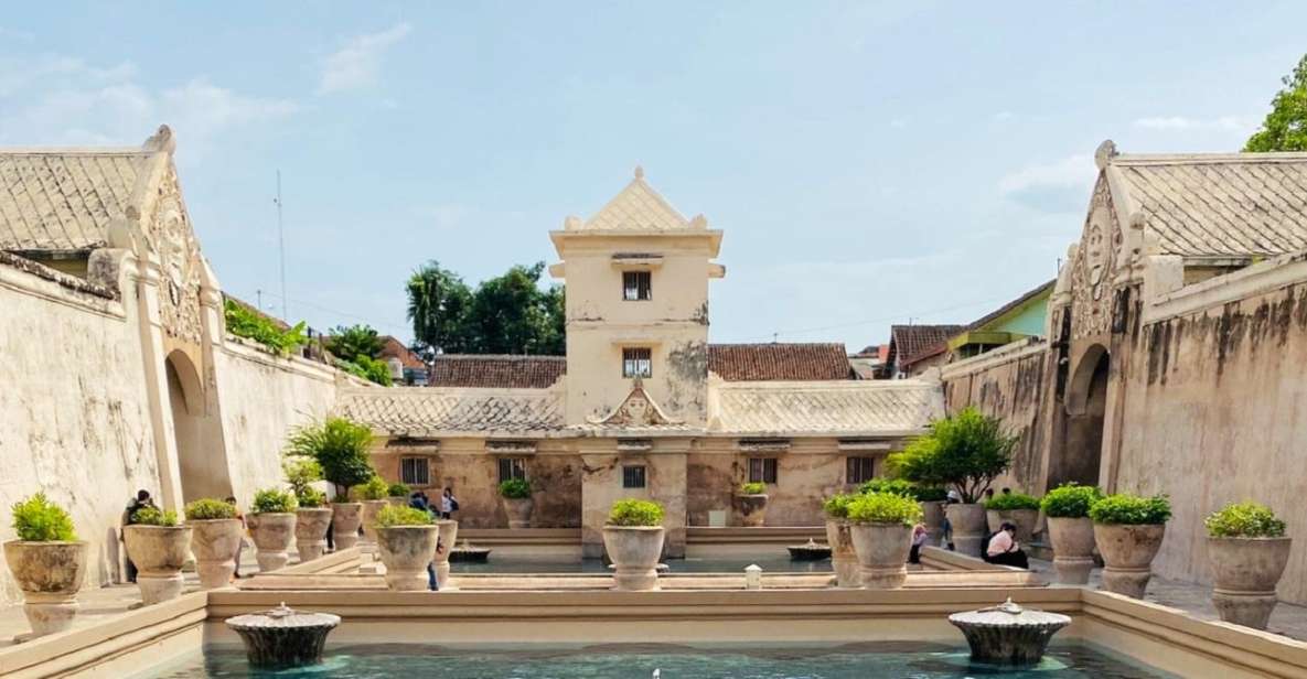 Yogyakarta: Water Castle, Sultan Palace, Temple Guided Tour - Yogyakarta Palace