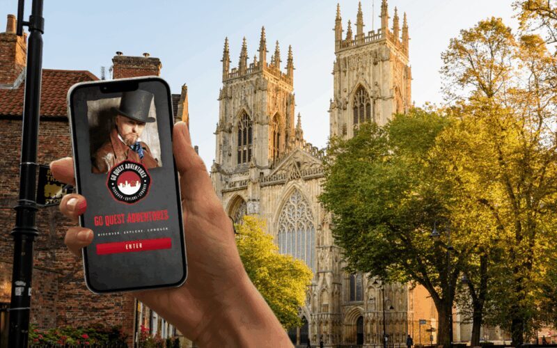York: City Walking Tour & Exploration Game - Key Points