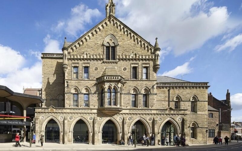 York: City Walking Tour & Exploration Game - Practical Details and Tips