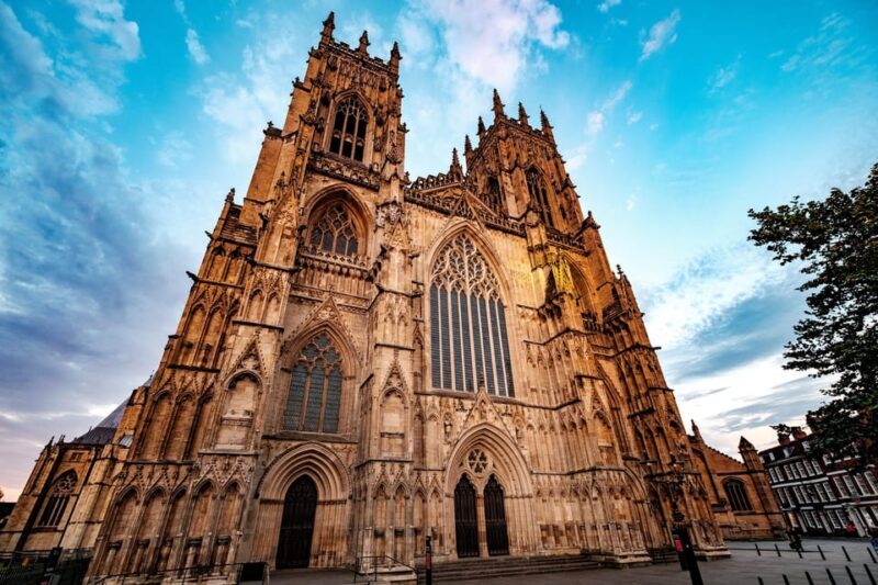 York Day Rail Tour from London including Hop-on Hop-off tour - The Return Journey and Overall Duration