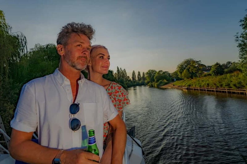 York: Evening Cruise With Strawberries & Cream + Drink - A Closer Look at the Experience