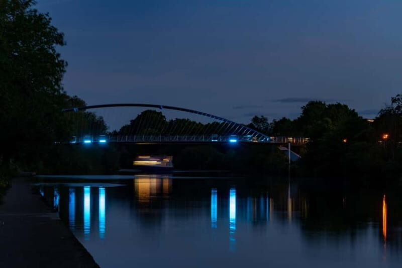 York: Evening Cruise With Strawberries & Cream + Drink - Who Should Consider This?