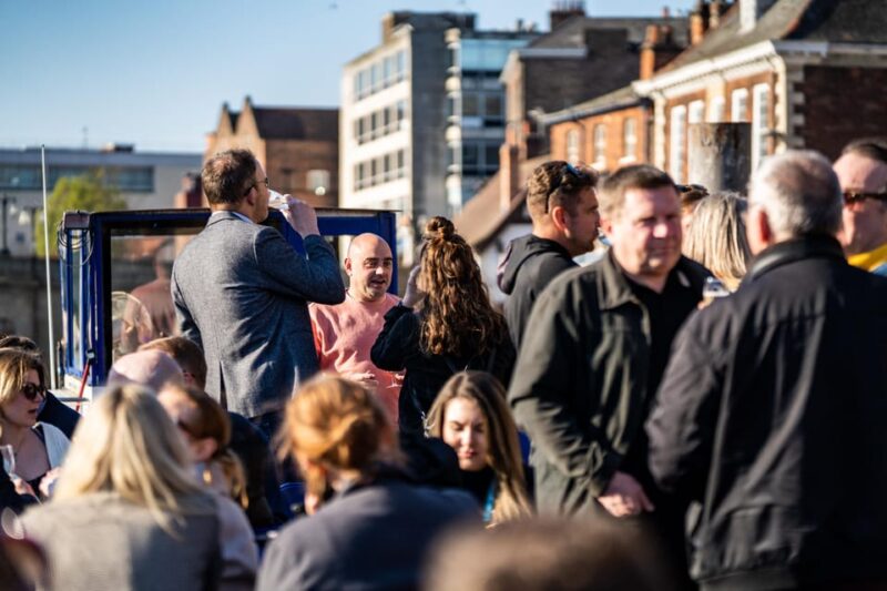 York: Listen to Live Music Acts an a Boat Bar - Bar and Beverage Offerings
