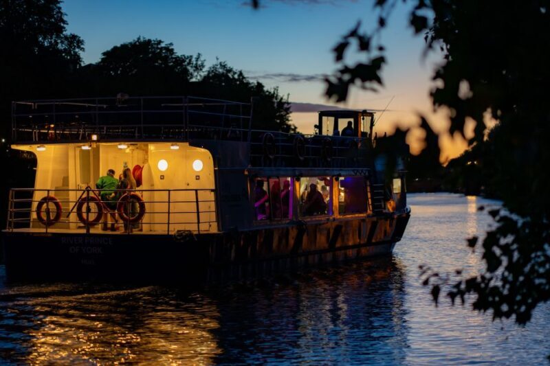York: Party Cruise with Drink, Dinner, and DJ - Authentic Feedback from Travelers