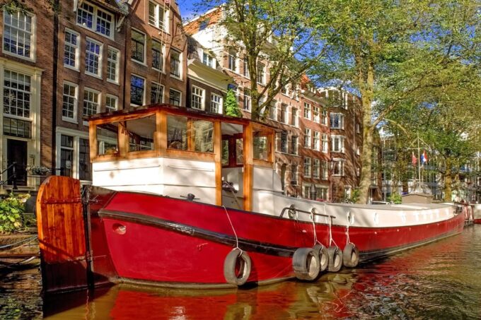 Your Own Amsterdam. Jordaan: The Atmosphere of Old Holland - Important Tour Information