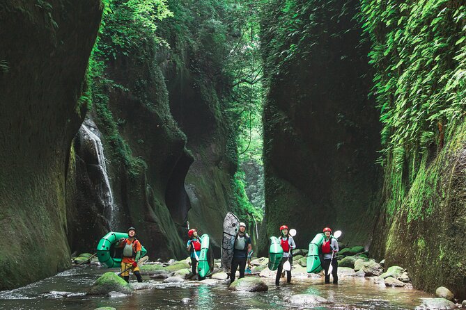Yufugawa Gorge Packraft Tour - Group Size and Cancellation Policy