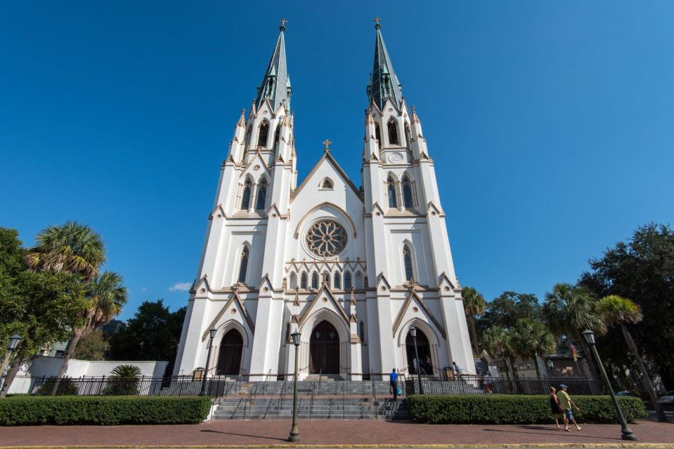 Yuletide Charm: A Southern Christmas Journey in Savannah - Inclusions