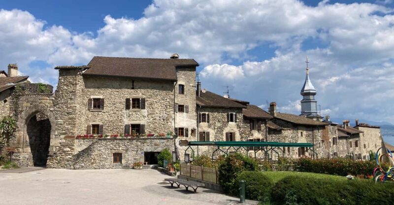 Yvoire Medieval Village : Walking Guided Tour - Architectural Highlights of the Village