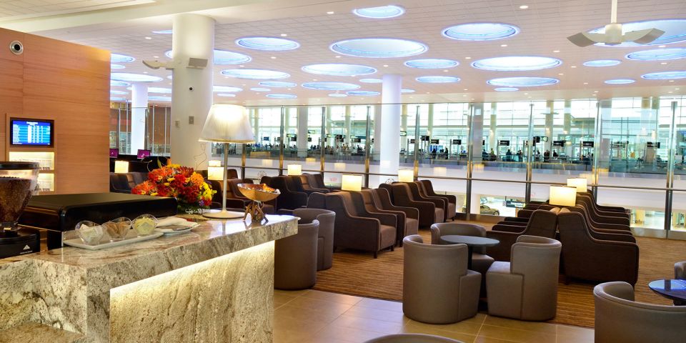 YWG Winnipeg International Airport: Premium Lounge Access - Key Points