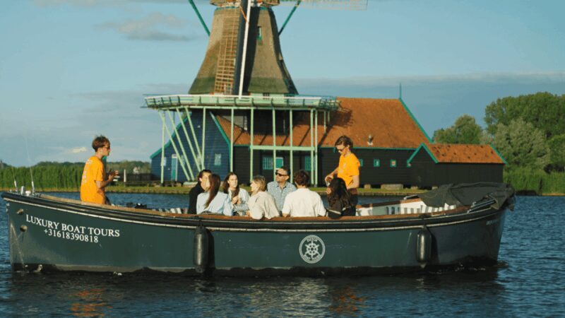 Zaanse Schans: Private Cruise + Live Guide + Drinks Included - Summary