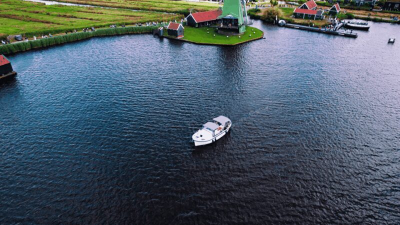 Zaanse Schans: Private Cruise + Live Guide, Optional Drinks - Final Thoughts