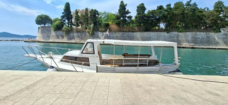 Zadar: Island Hopping Tour Swim and Snorkel with Drinks - Who Should Book This Tour?