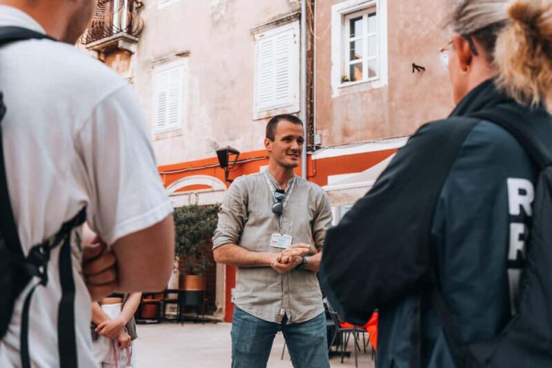 Zadar: Old Town Walking Tour - Key Points