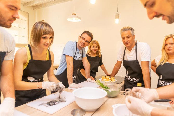 Zadar Private City Tour and Cooking Class - Dining and Drinks