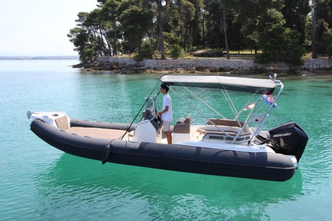 Zadar: Private SpeedBoat Tour to Islands - Drinks Included - Preko