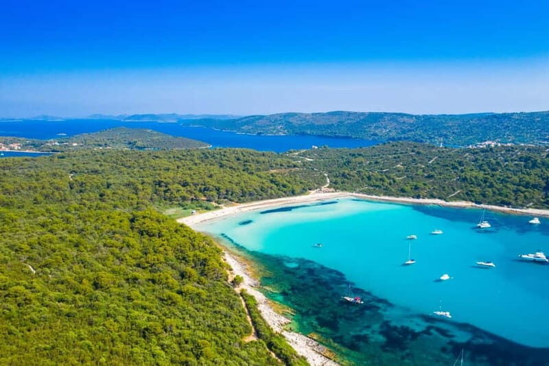 Zadar: Sakarun Beach and Dugi Island Boat Tour with Lunch - Visiting the Veli Rat Lighthouse