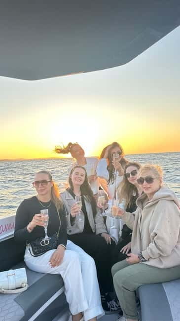 Zadar: sunset harmony,boat,music,champagne - The Sum Up