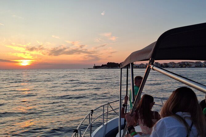 Zadar Sunset Tour by Boat with Wine and Snacks - Key Points