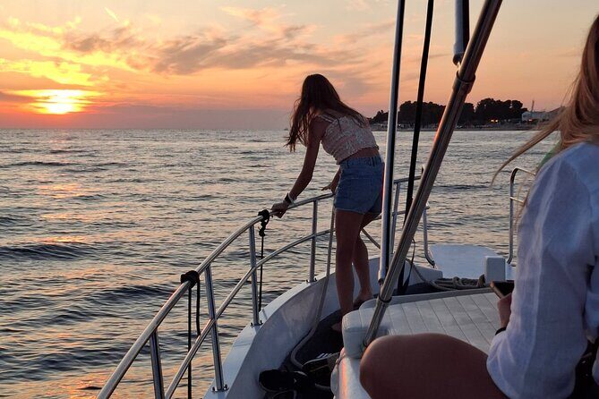 Zadar Sunset Tour by Boat with Wine and Snacks - The Experience in Detail