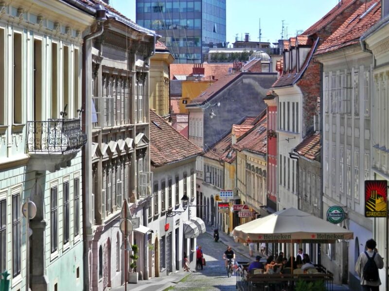 Zagreb: Group Walking Tour of Zagreb (Funicular Included) - Good To Know